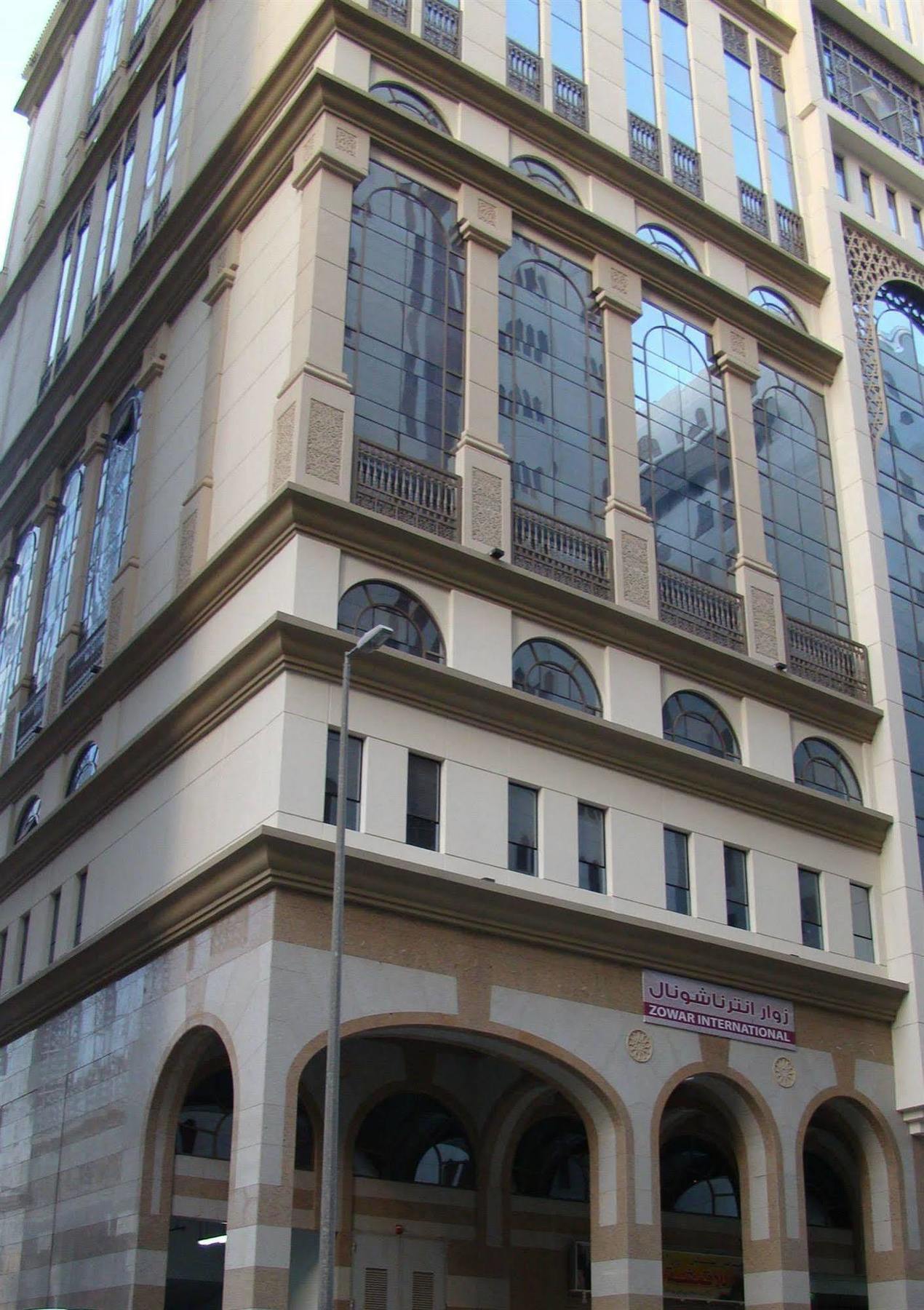 Zowar International Hotel 4*